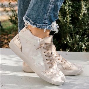 Boutique mid sneakers